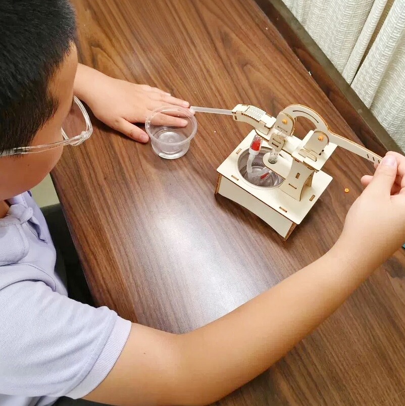 Wooden DIY Hand Pump Well Mode - Science Nature ulasan dan harga